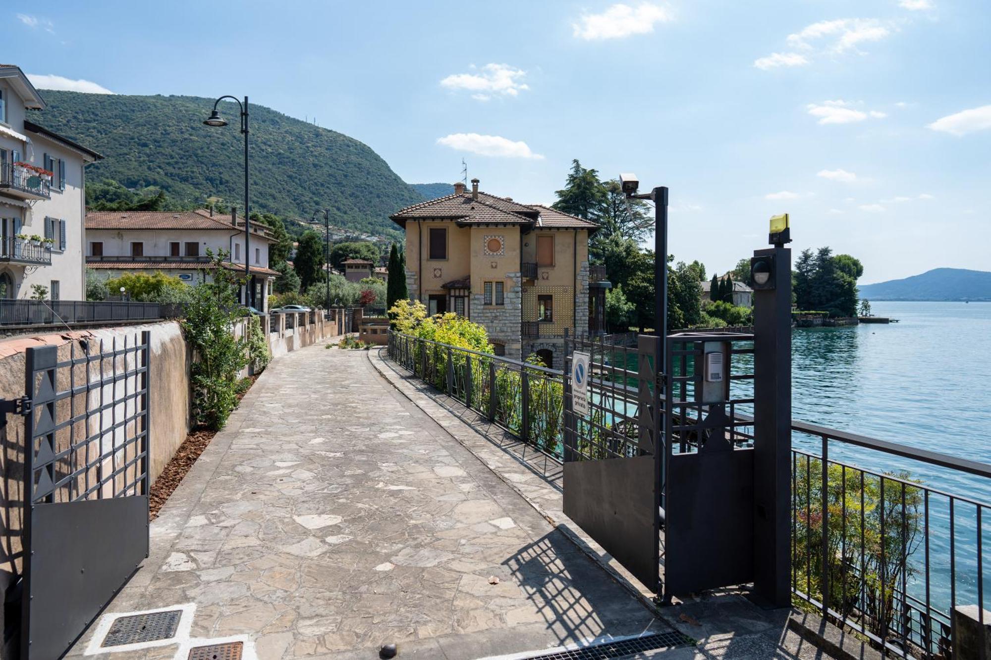 Villa Cecilia - Pieds Dans L'Eau Sulzano Eksteriør bilde